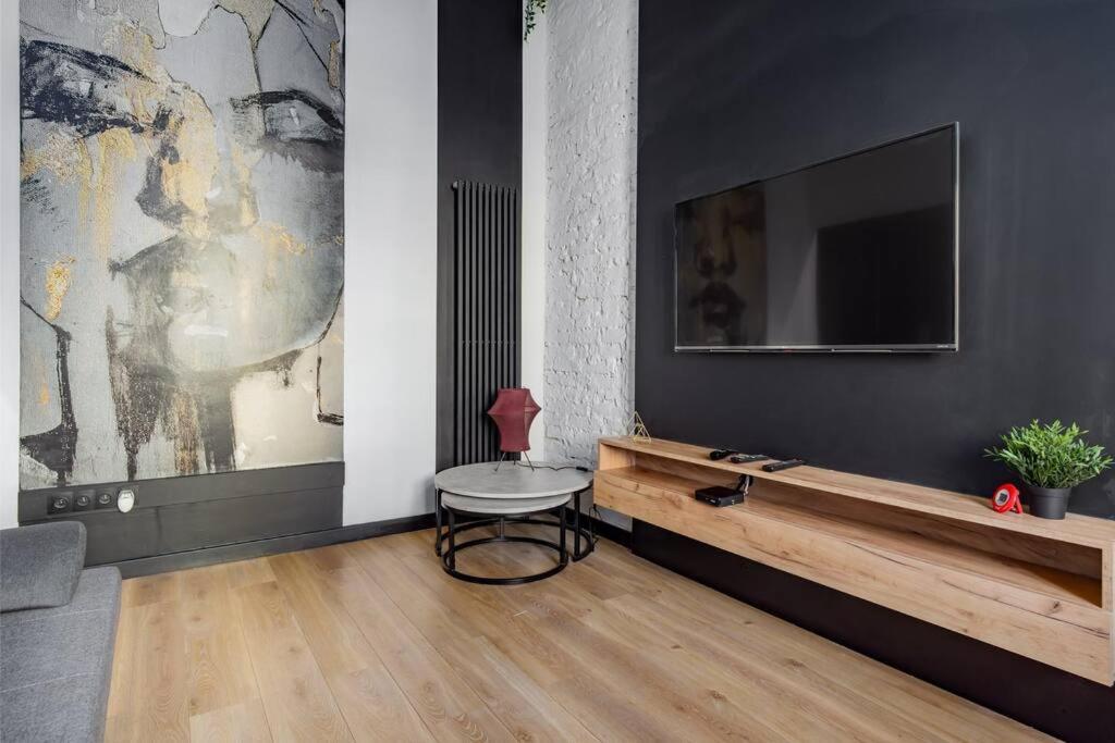 Apartment Jaracza 6 B *