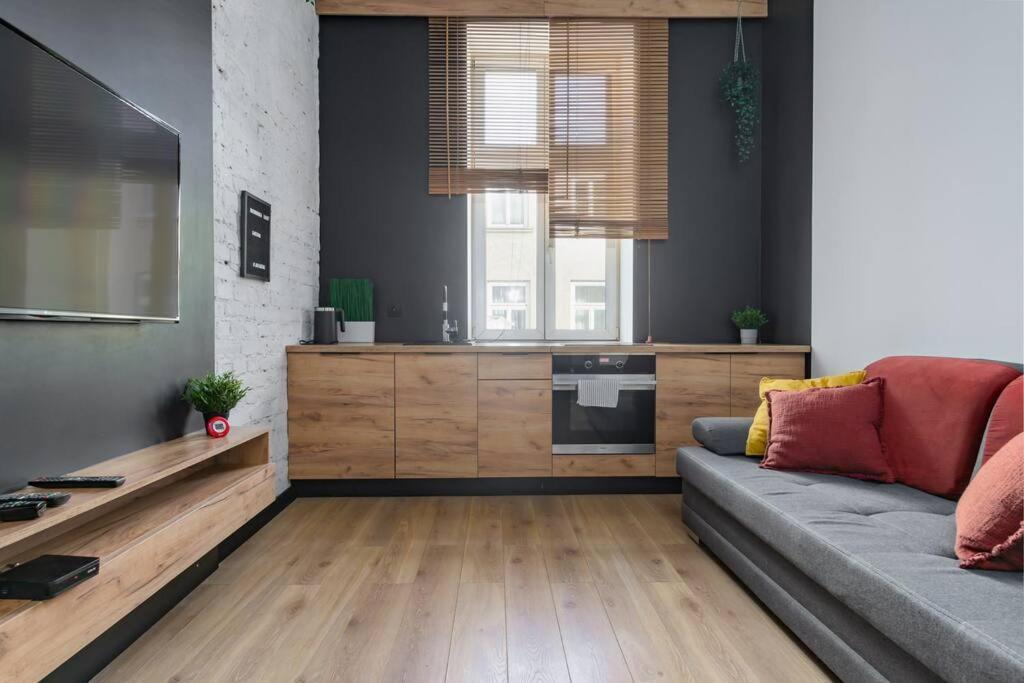 Jaracza 6 B Apartment *